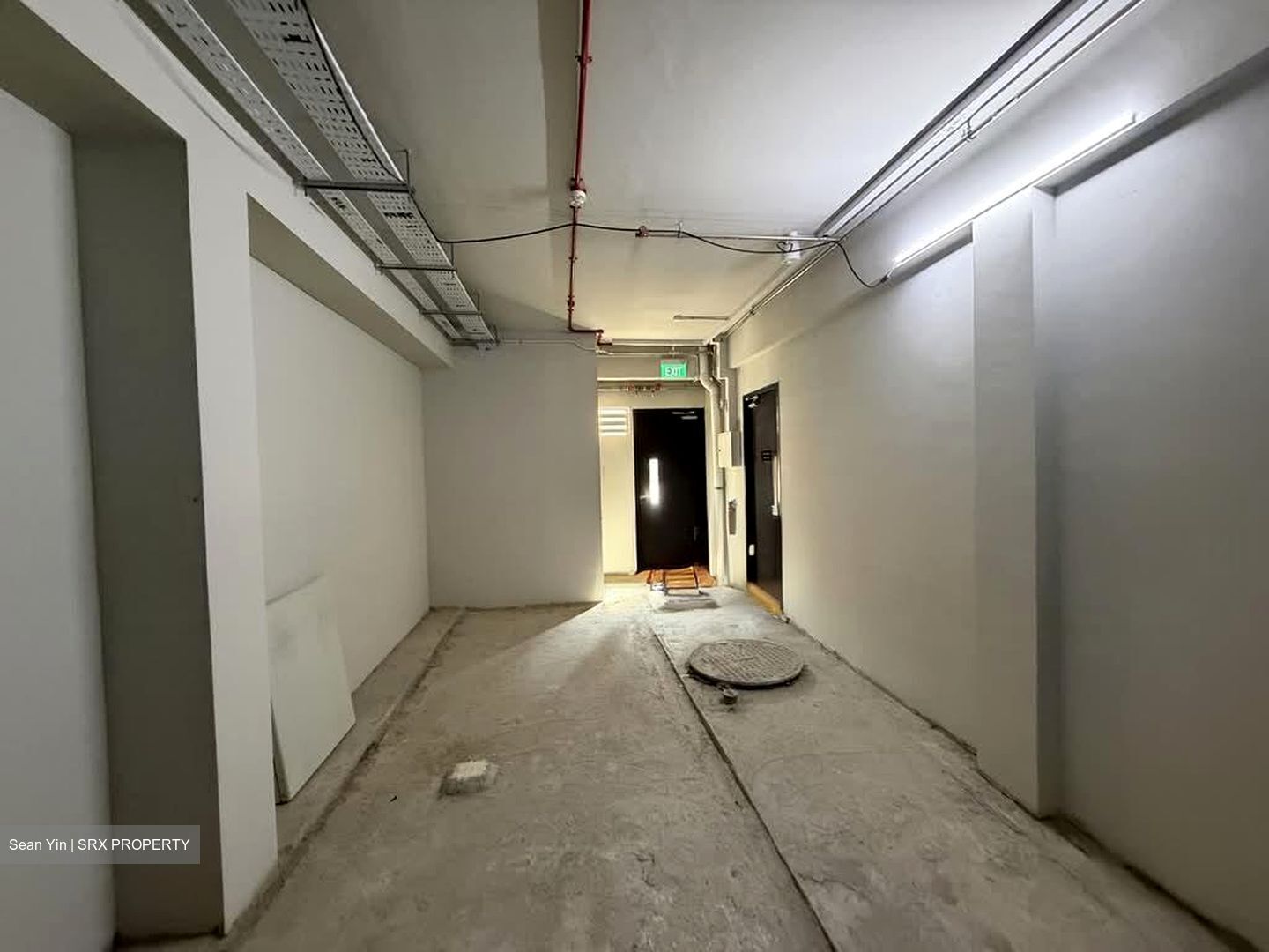 North Bridge Road (D7), Retail #576583521